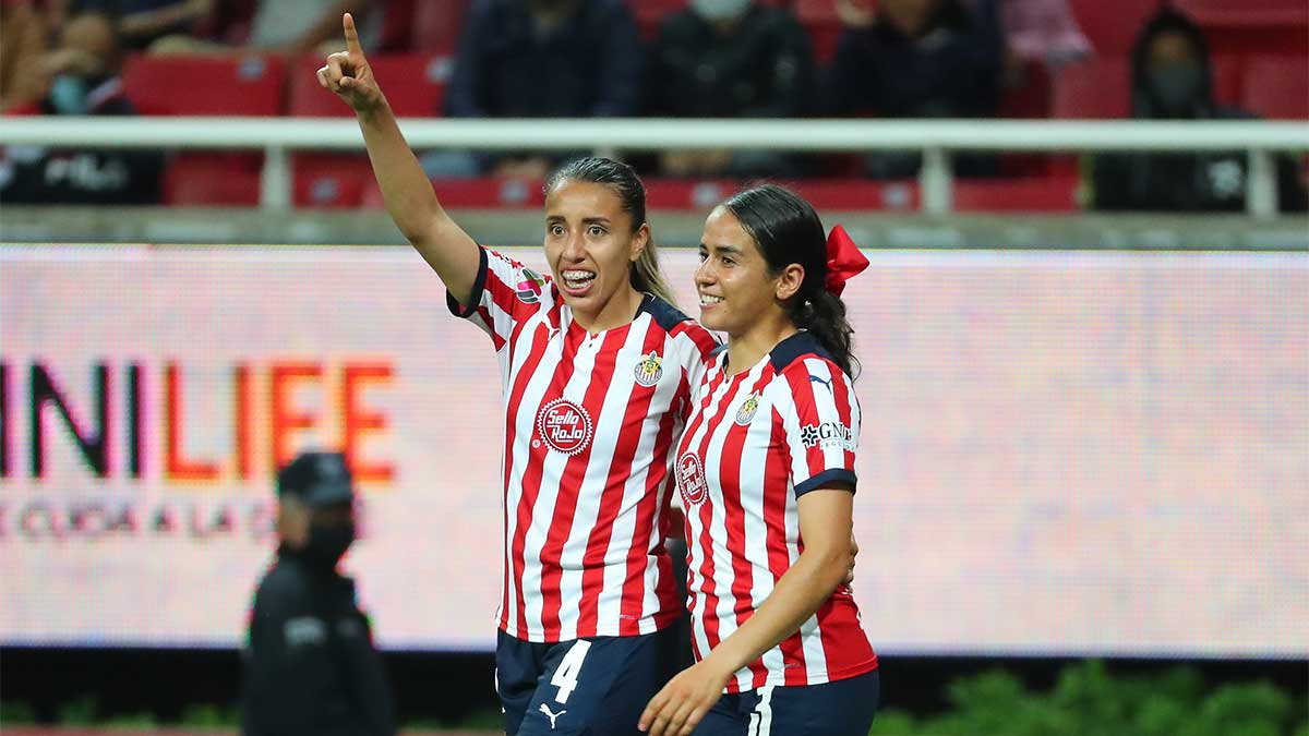 Chivas femenil golea y duerme como líder del Apertura 2021