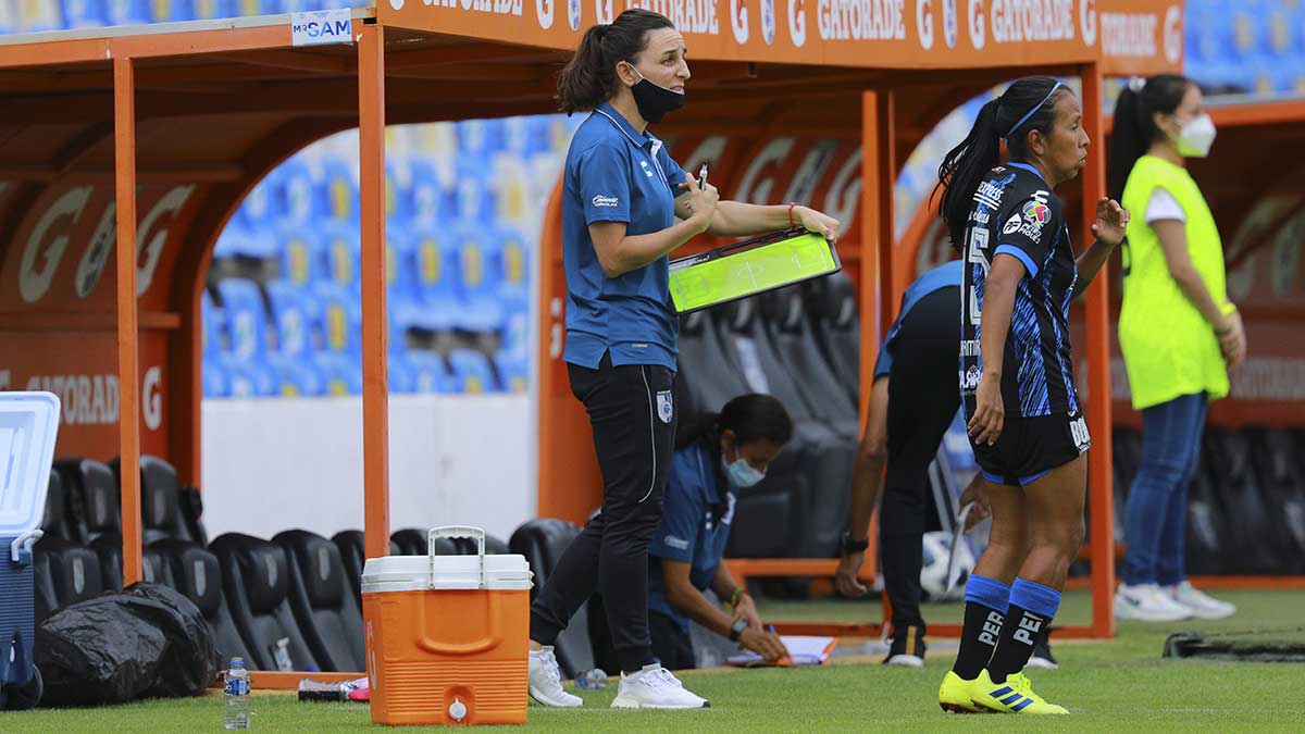 carla rossi dt gallos femenil 20 agosto 21 club queretaro 2