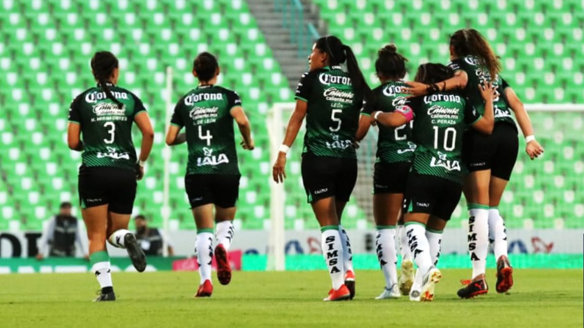 Liga MX Femenil: León derrotó 2-1 al Santos, que terminó con 9 jugadoras -  Espartanas MX