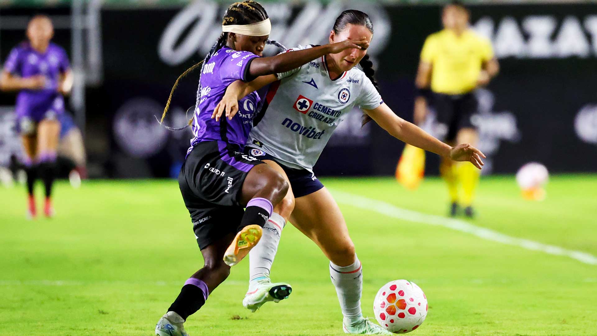 Cruz Azul femenil golea 4-1 a Mazatlán y toma aire en el Apertura 2025