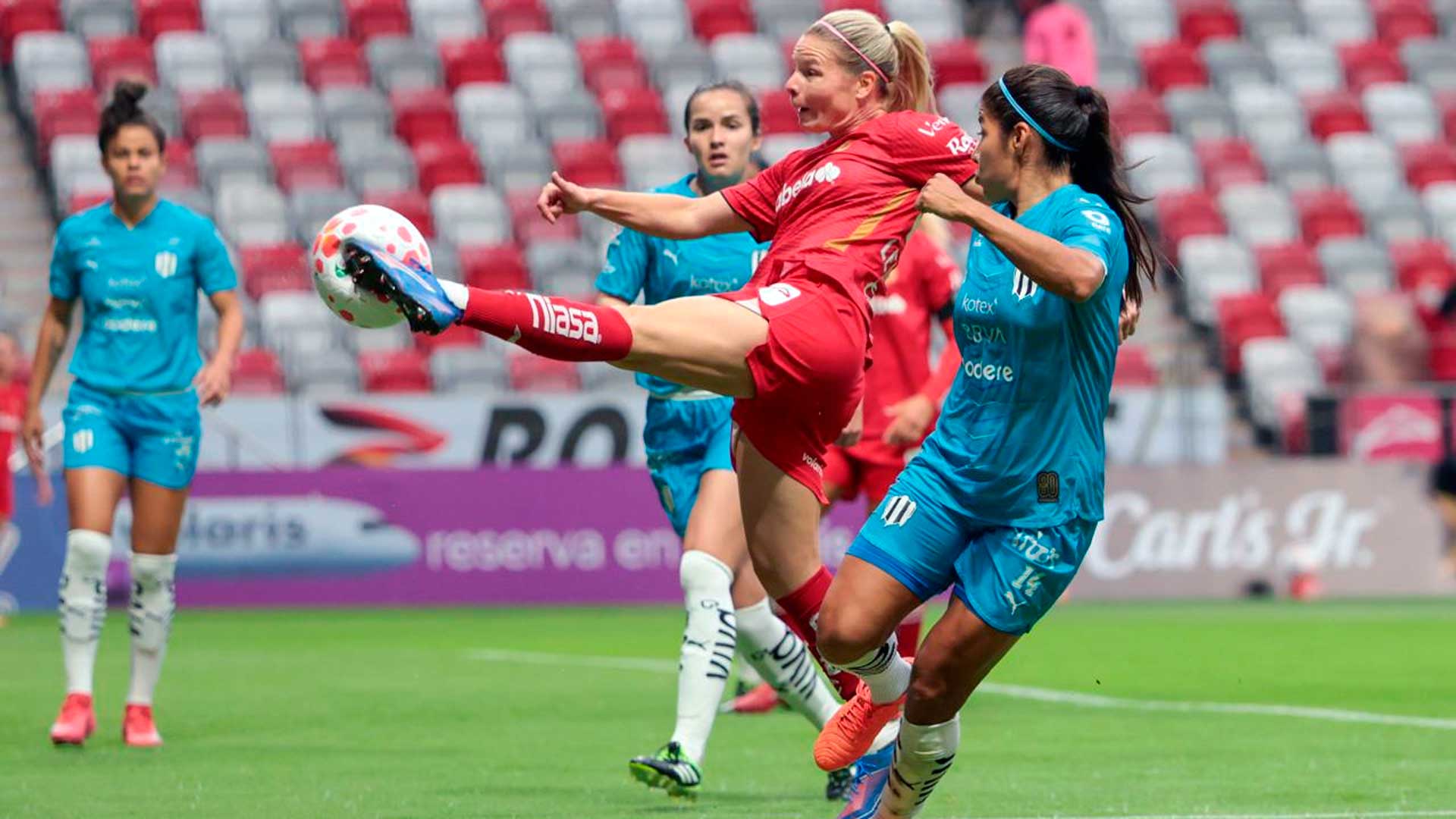 Rayadas vence 1-0 a Toluca femenil en el Nemesio Diez