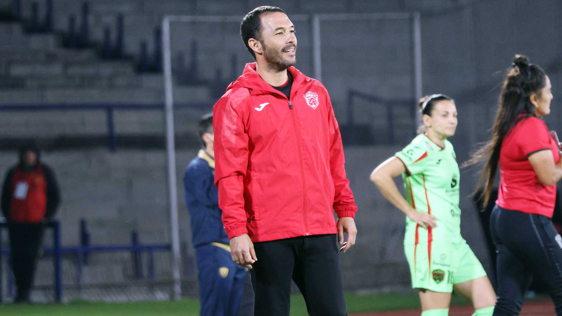 “Tenemos que pensar en grande para ser grandes”, afirma Óscar Fernández, DT de Bravas