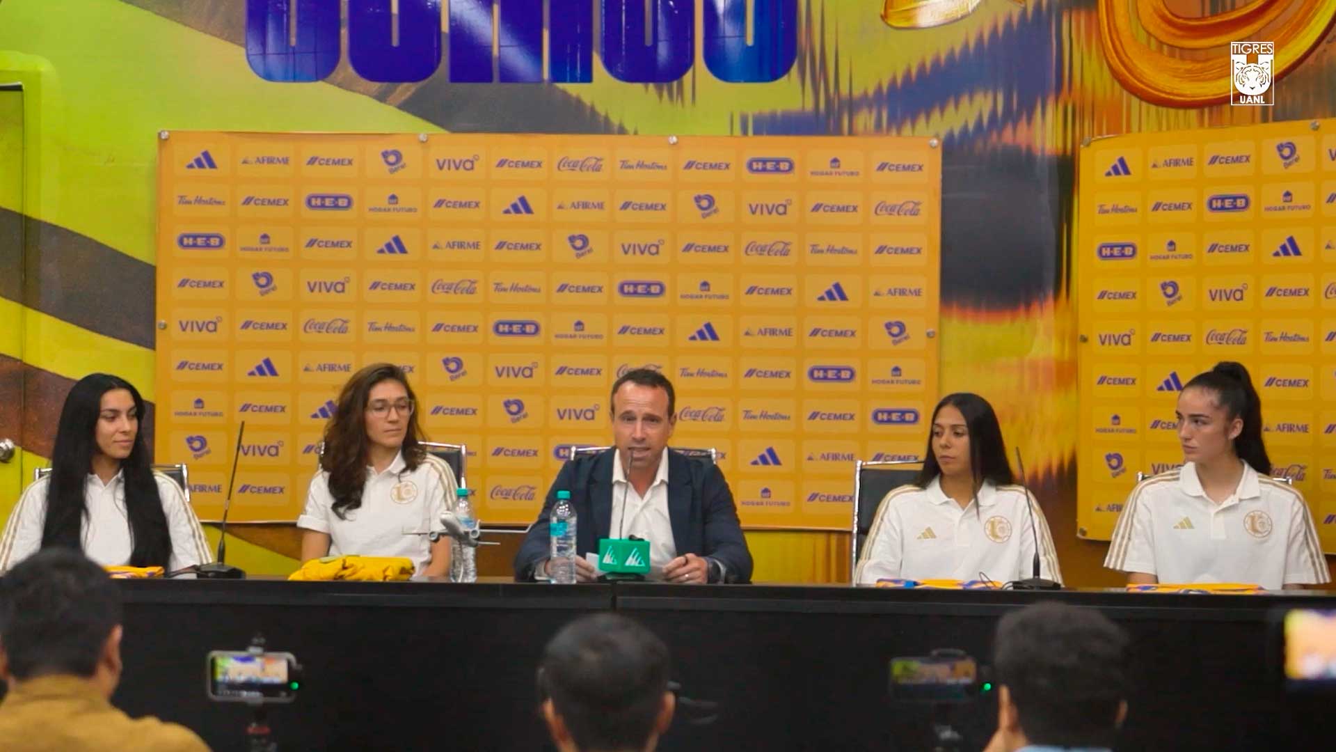Gerardo Torrado presenta a los refuerzos de Tigres Femenil: “Queremos jugadoras que vengan a aportar dentro y fuera del campo”