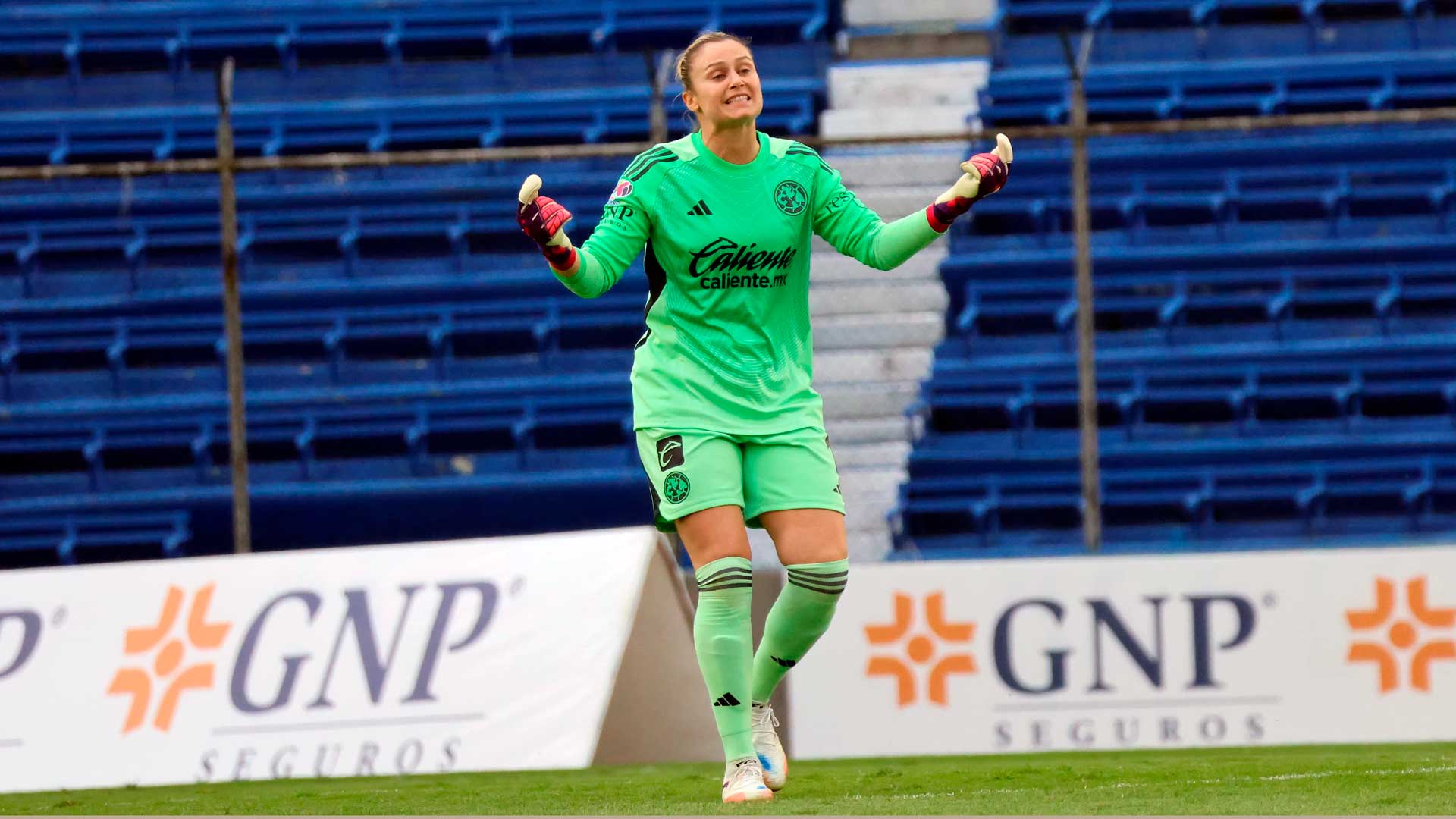 Sandra Paños, figura silenciosa del América Femenil: paró un penalti y mantuvo el cero