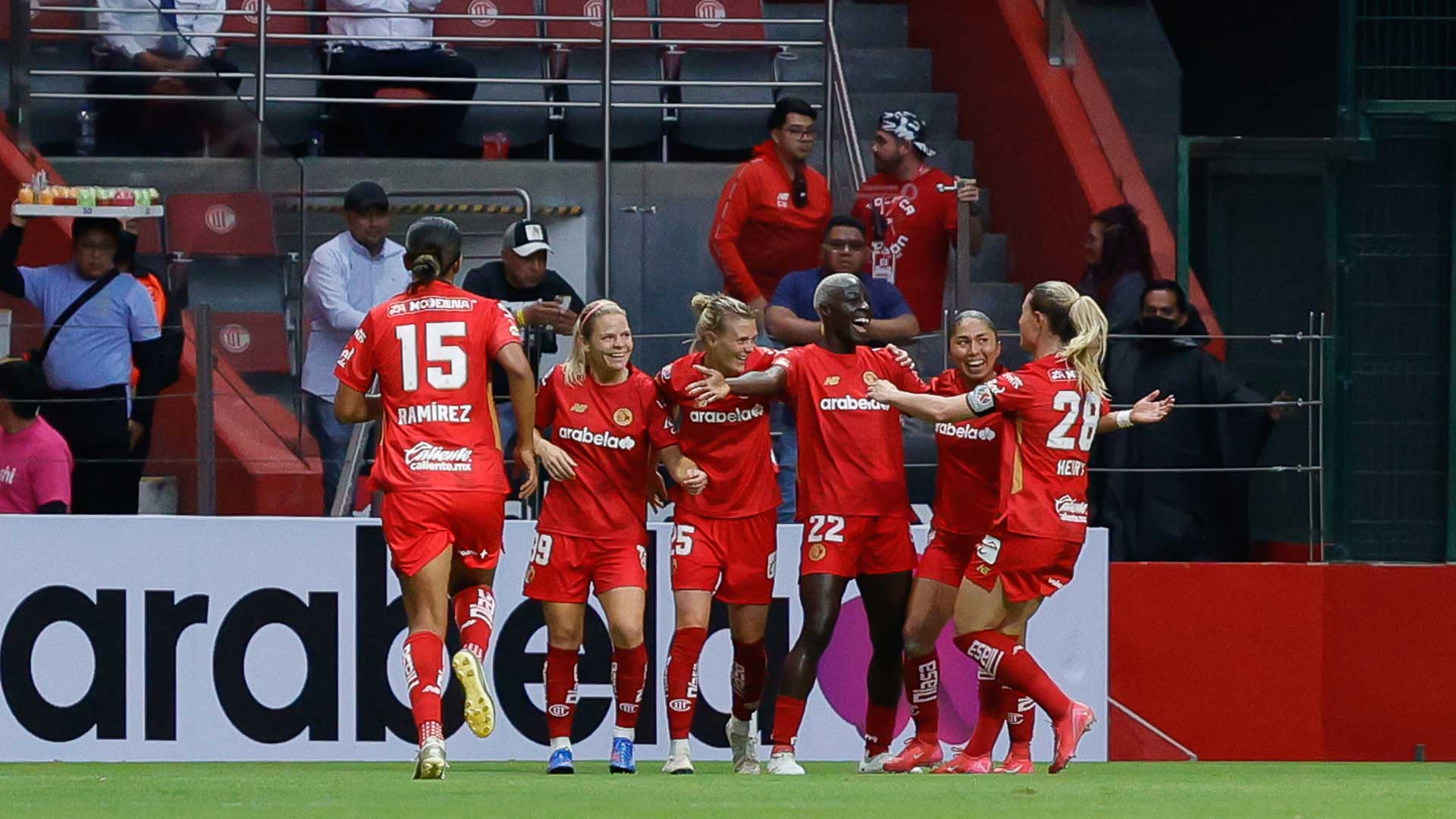 Toluca Femenil vence 1-0 a León con gol de Eugenie Le Sommer