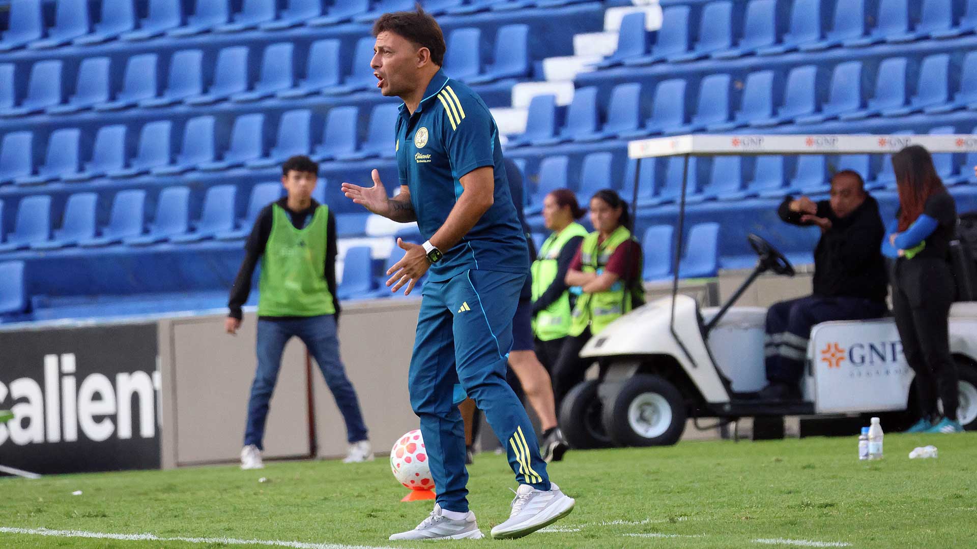 Ángel Villacampa destaca el proceso del futbol femenil tras goleada del América en Concacaf W Champions Cup