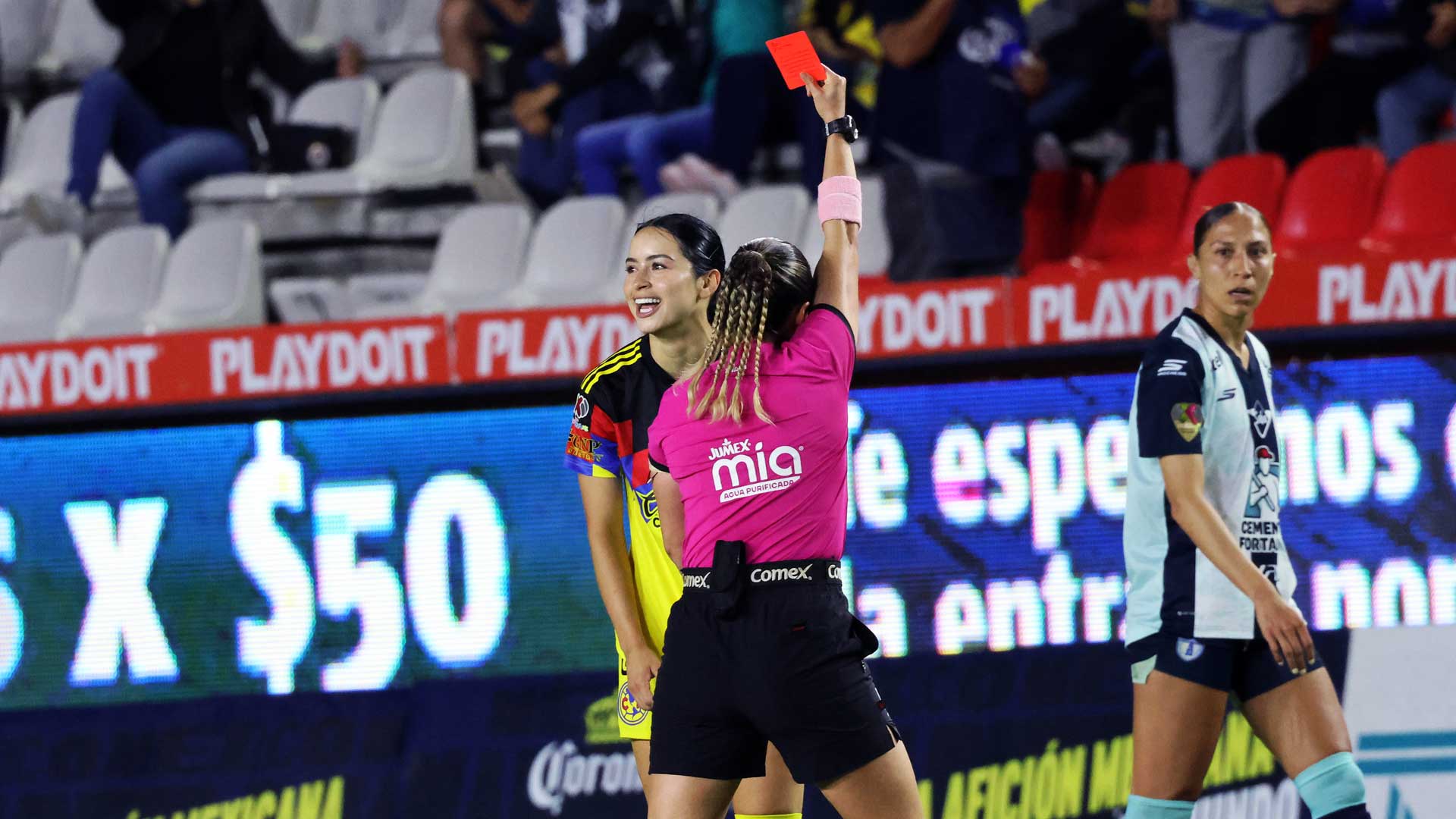 Scarlett Camberos solo recibió un partido de suspensión y estará en el Clásico Nacional