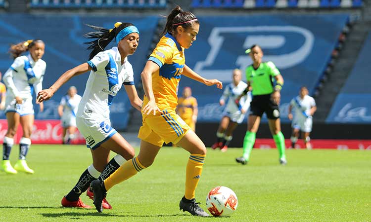 Tigres femenil vence 3-0 a Puebla y sigue en la cima de la Liga MX Femenil