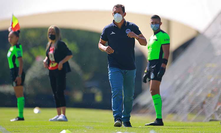 Miguel Hernández está contento con sus jugadoras 