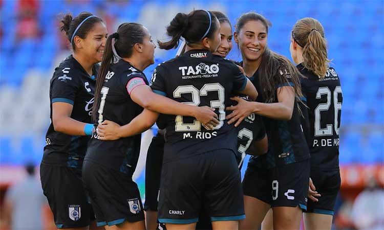 ¡Triunfo histórico! Gallos femenil vence a Puebla y califica a su primera liguilla 