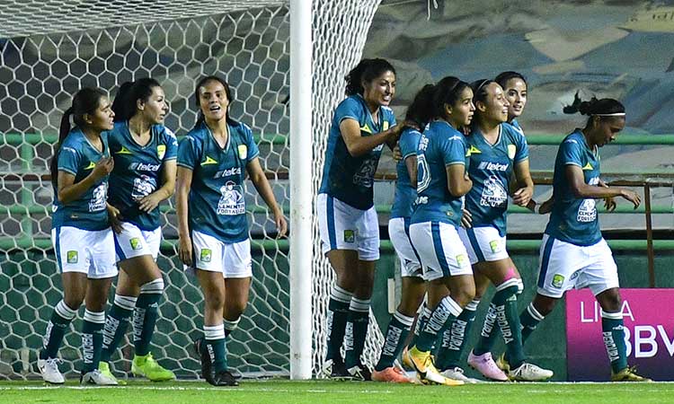 Pumas femenil pierde 3-2 con León y ya se prepara para la liguilla