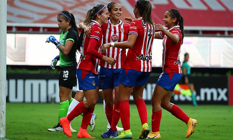 Chivas femenil se impuso 2-0 a Cruz Azul  