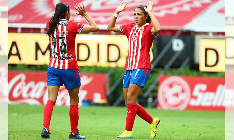 Chivas femenil venció 3-1 a Querétaro