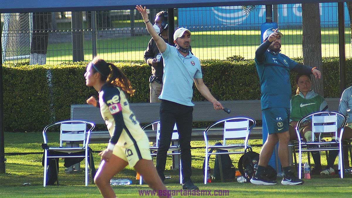 América femenil: Hugo Ruiz destacó la competencia interna que hay en las Águilas 