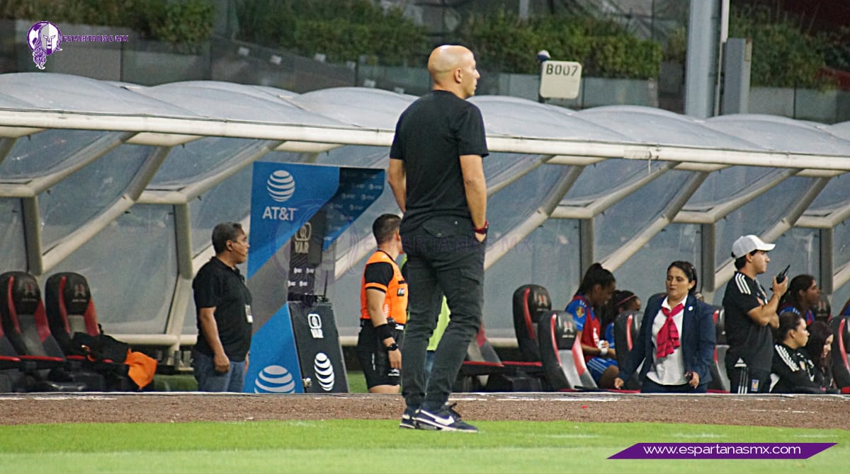 Ángel Villacampa, el DT español lleva al América femenil a su segunda final consecutiva