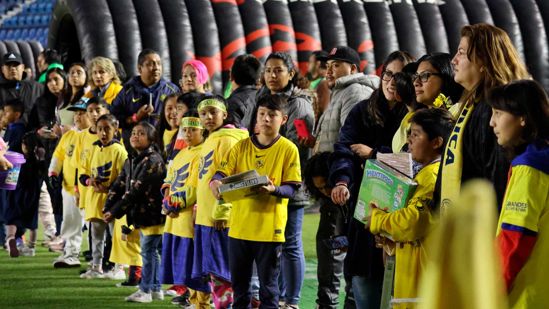 América Femenil celebra el Día de Reyes con un gesto especial para los pequeños azulcrema