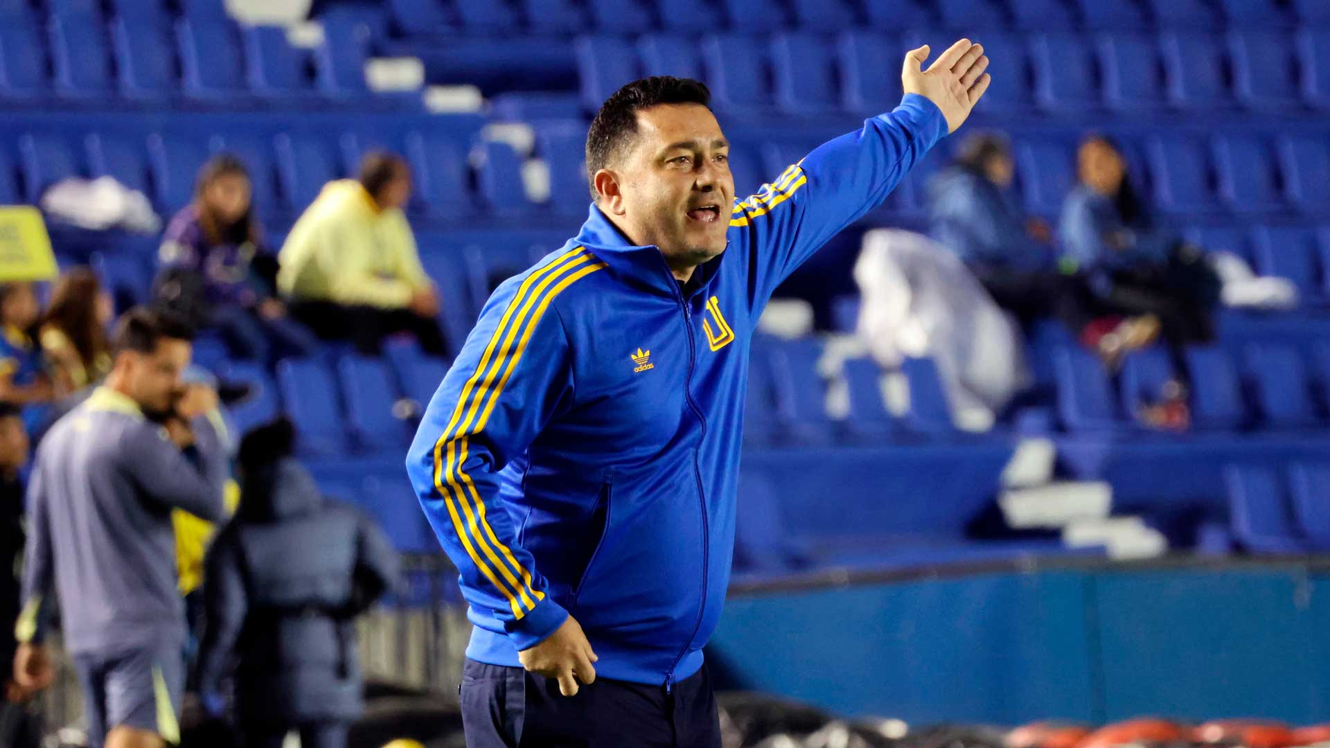 Pedro Martínez Losa destaca el talento juvenil y pide elevar el estándar en Tigres Femenil