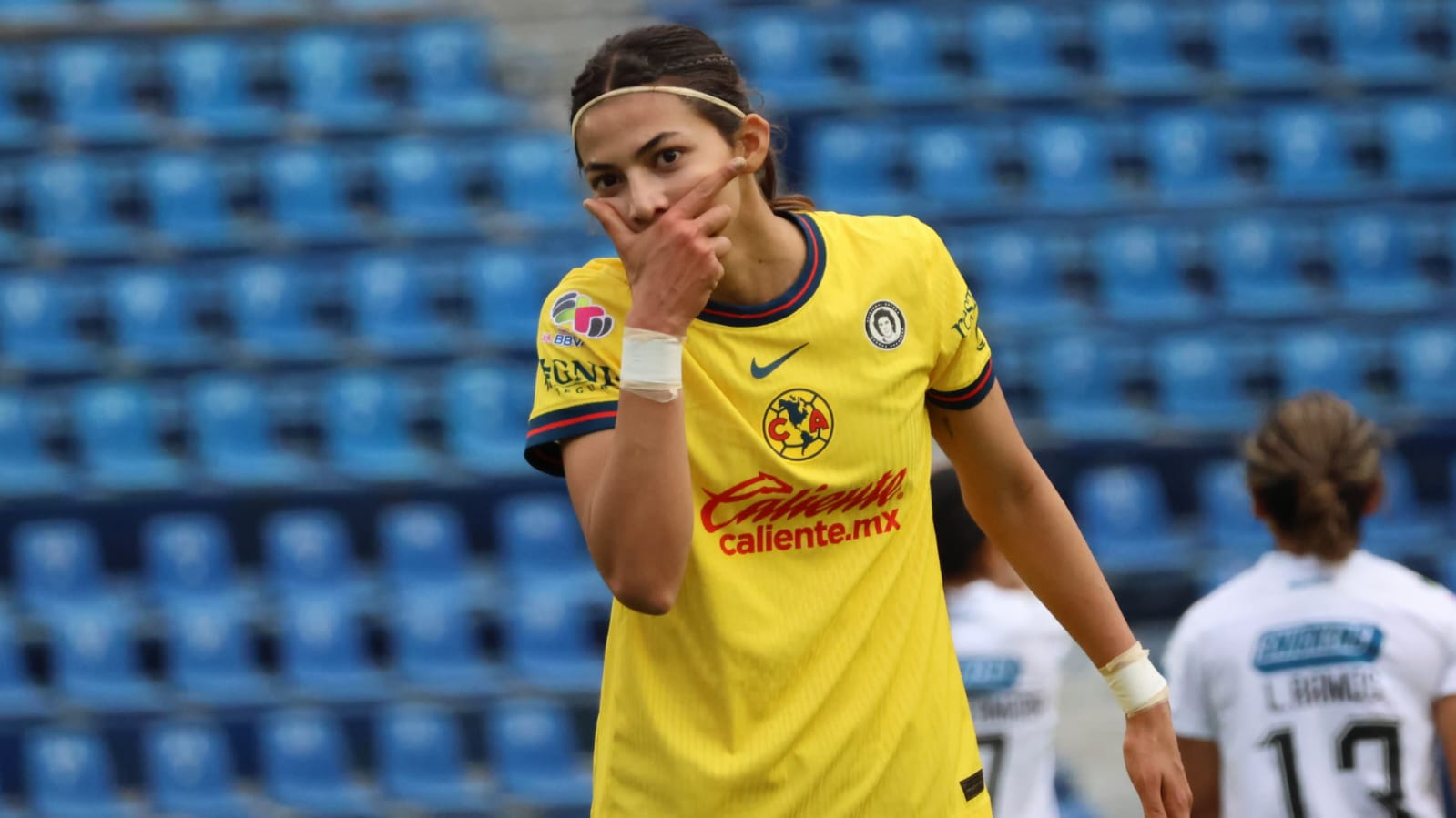 Montse Saldívar: el golazo que encendió la tarde en el Estadio Ciudad de los Deportes