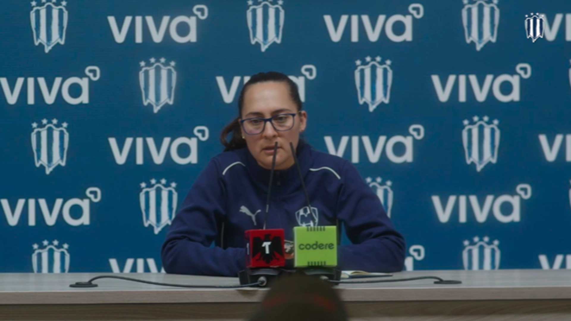 Amelia Valverde, DT de Rayadas, celebró el buen desempeño de su equipo 