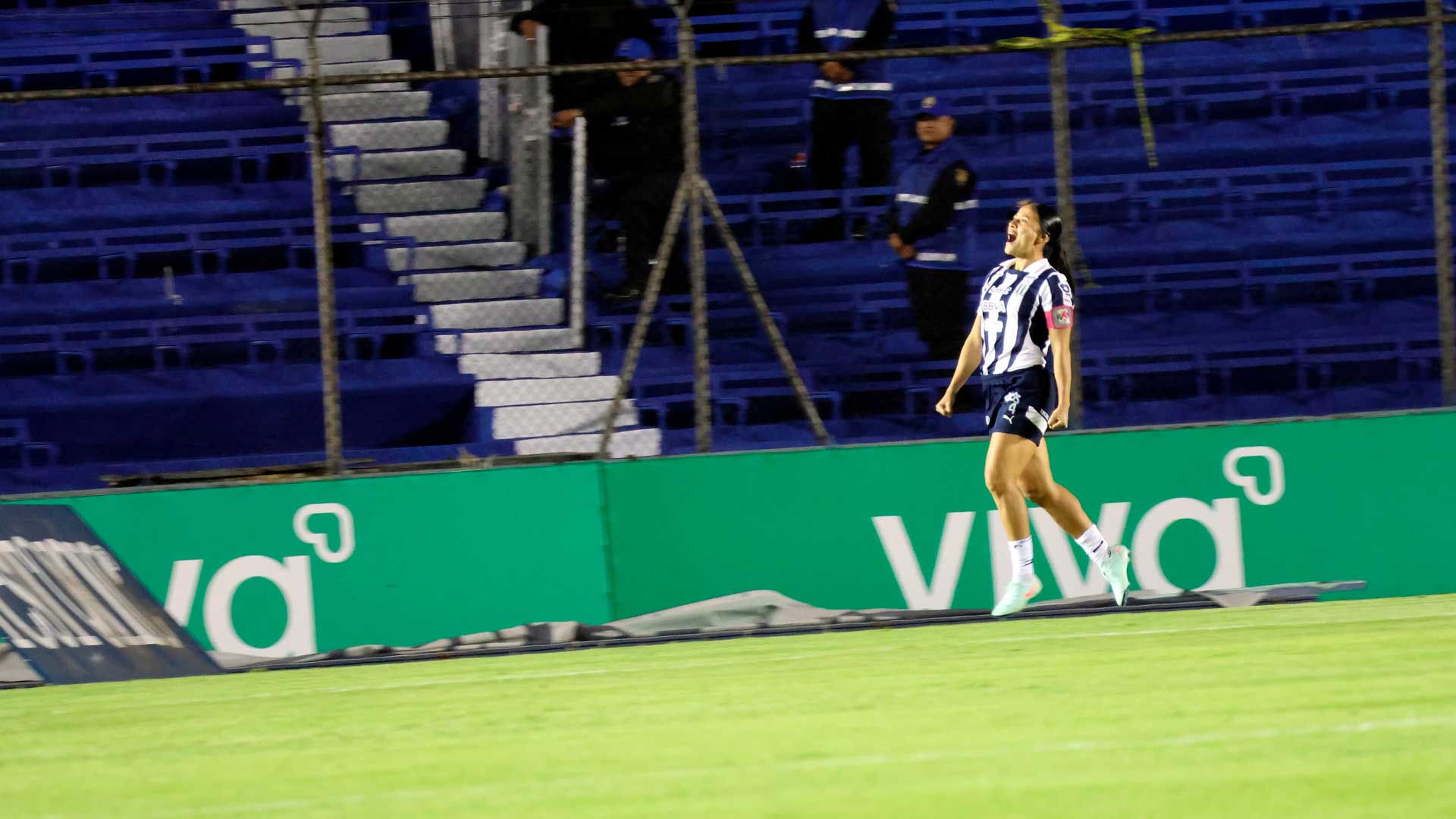 ¿Rebeca Bernal marca su último gol con Rayadas? Espera lograr otro antes de partir  a la NWSL