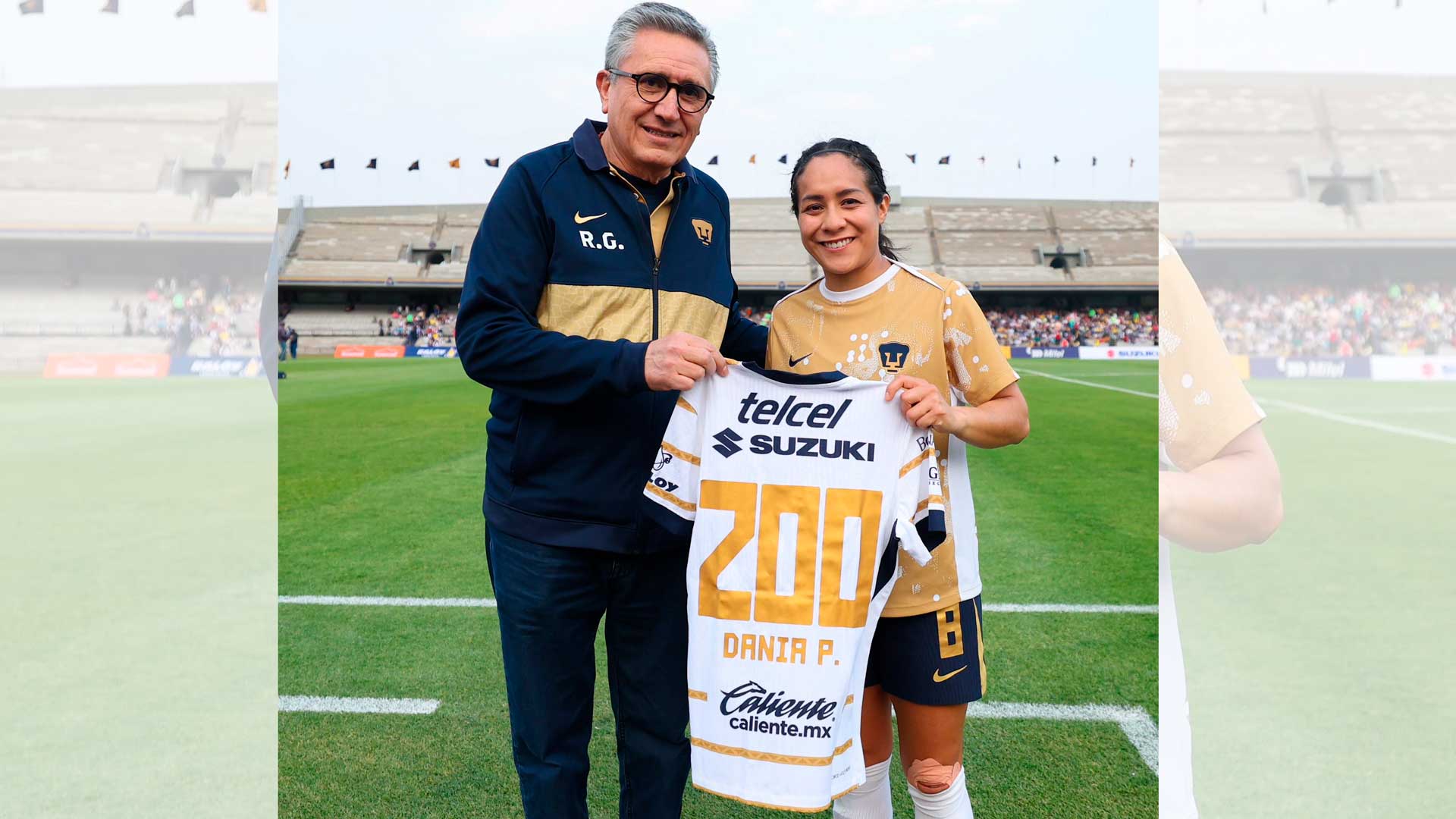 Dania Padilla, capitana de Pumas Femenil, celebra su partido número 200 con una playera conmemorativa