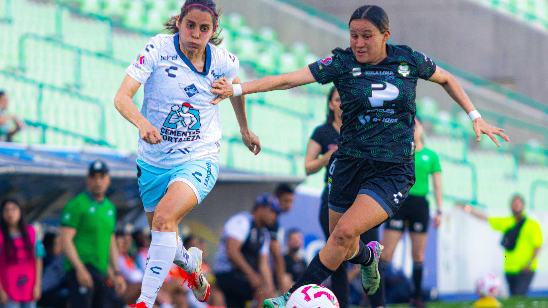 El Pachuca femenil venció 3-1 a Santos y sigue más líder e invicto que nunca