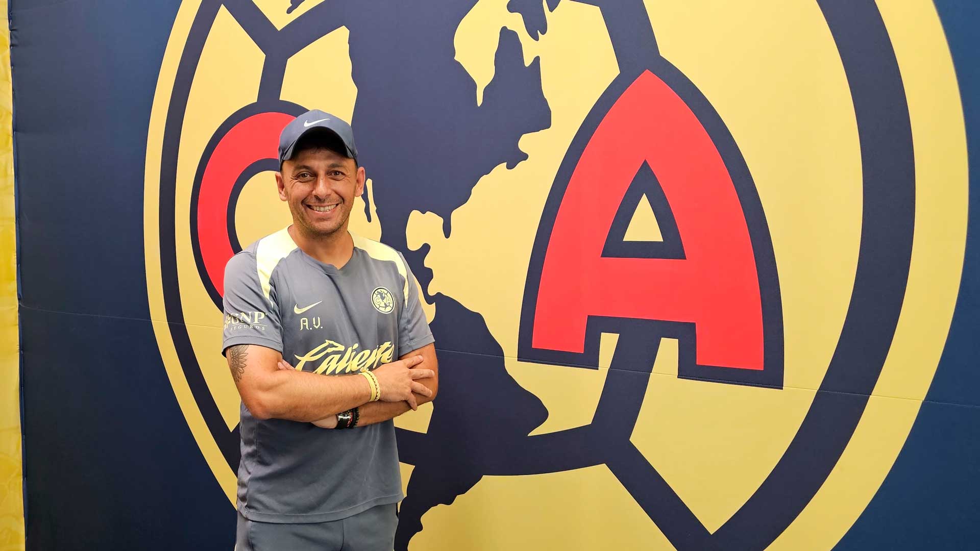 Ángel Villacampa: “En América femenil no hay excusas, vamos a muerte con las que estamos”