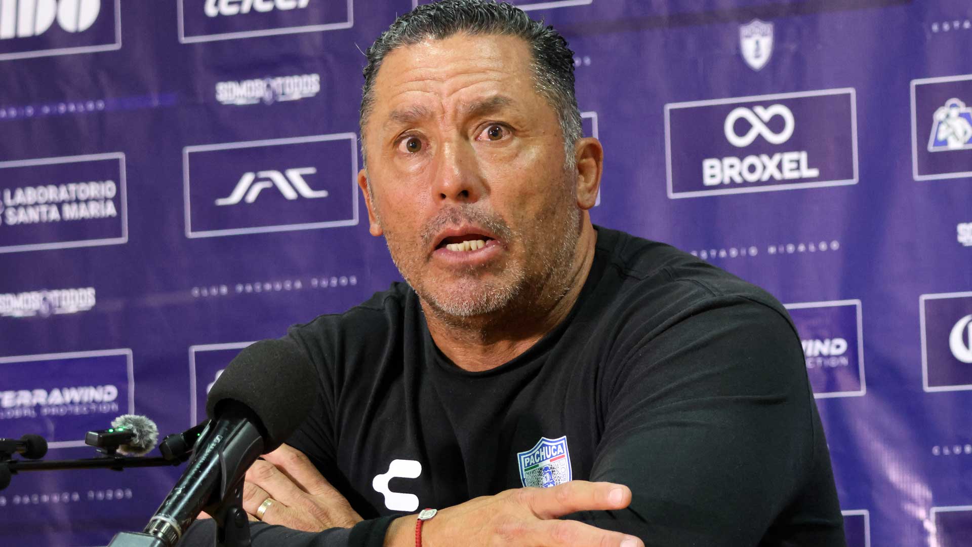"Tenemos que minimizar errores", afirma Óscar Torres tras la caída de Pachuca Femenil frente a Toluca