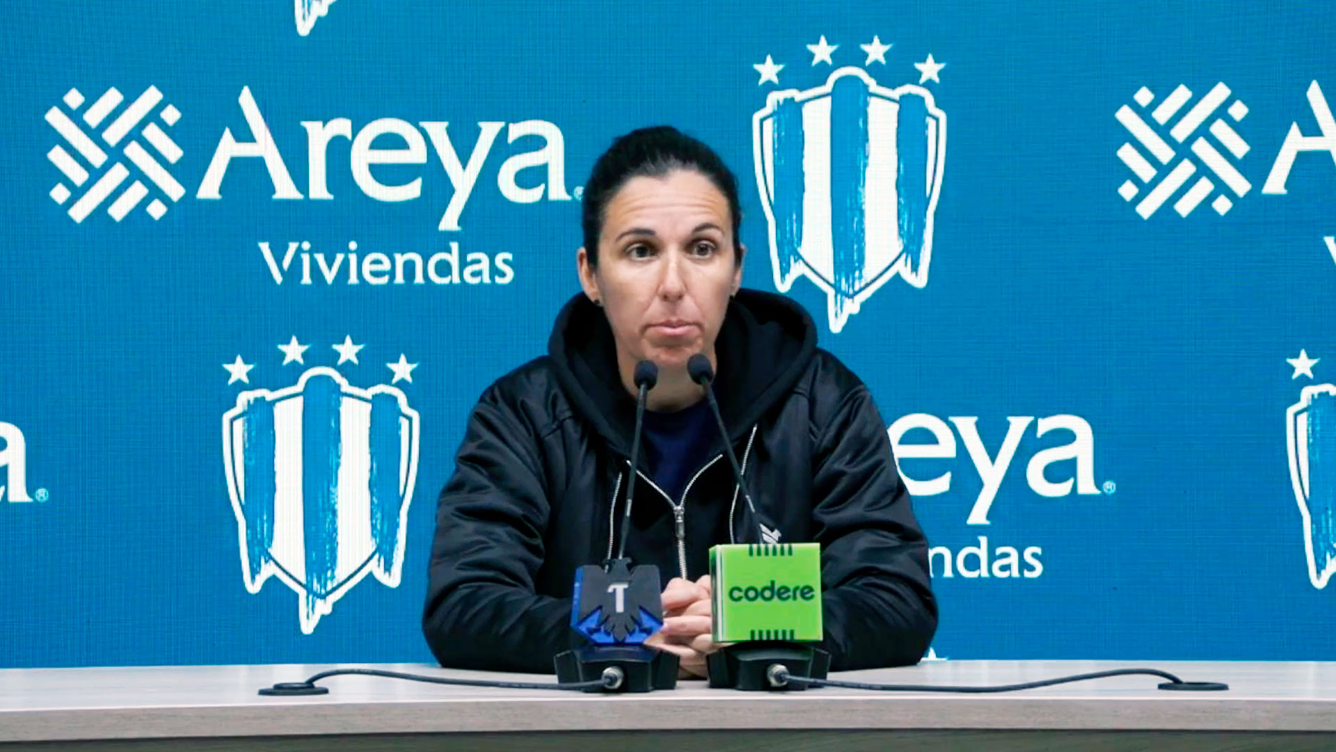 Amandine Miquel pide calma pese al liderato invicto de Rayadas