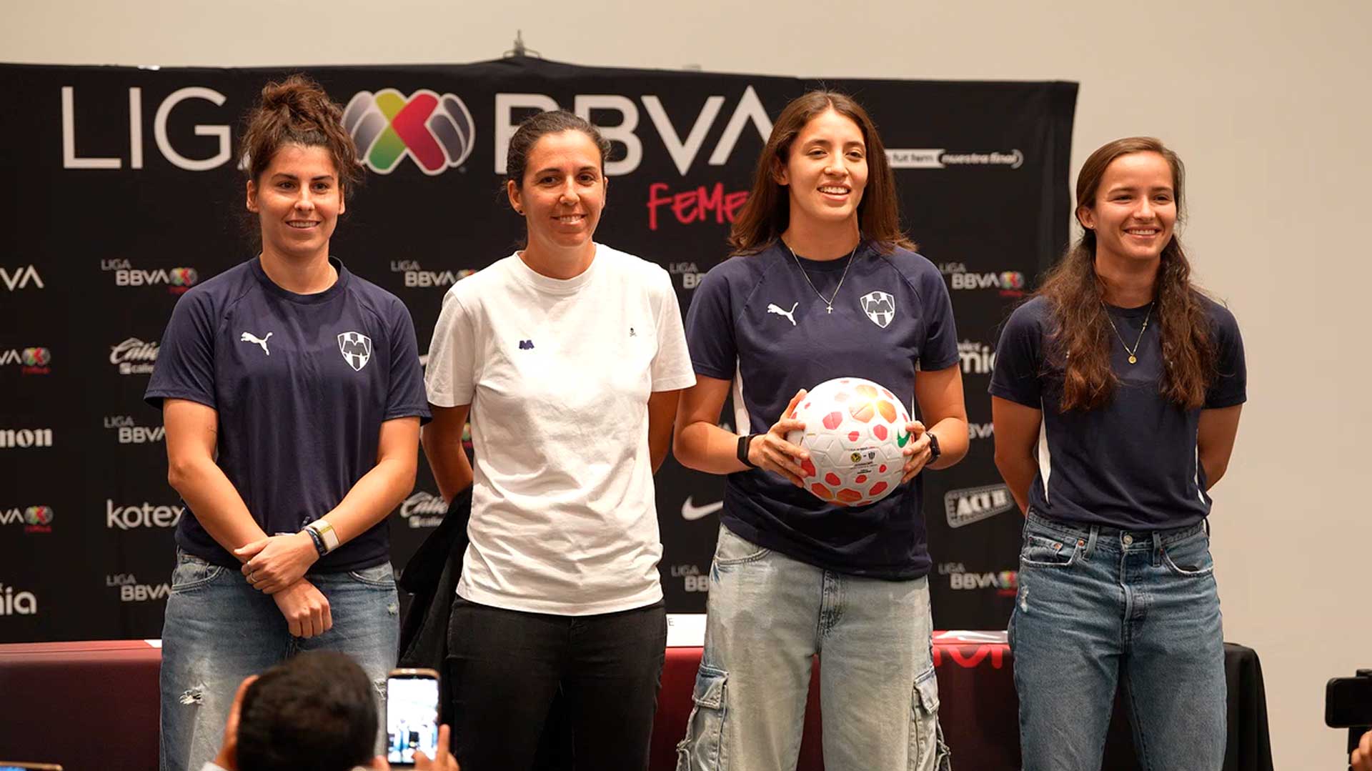 Amandine Miquel confía en la experiencia de Rayadas: “Estamos listas para competir”
