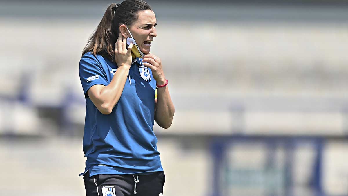 Carla Rossi deja abierta la posibilidad de salir de Gallos femenil