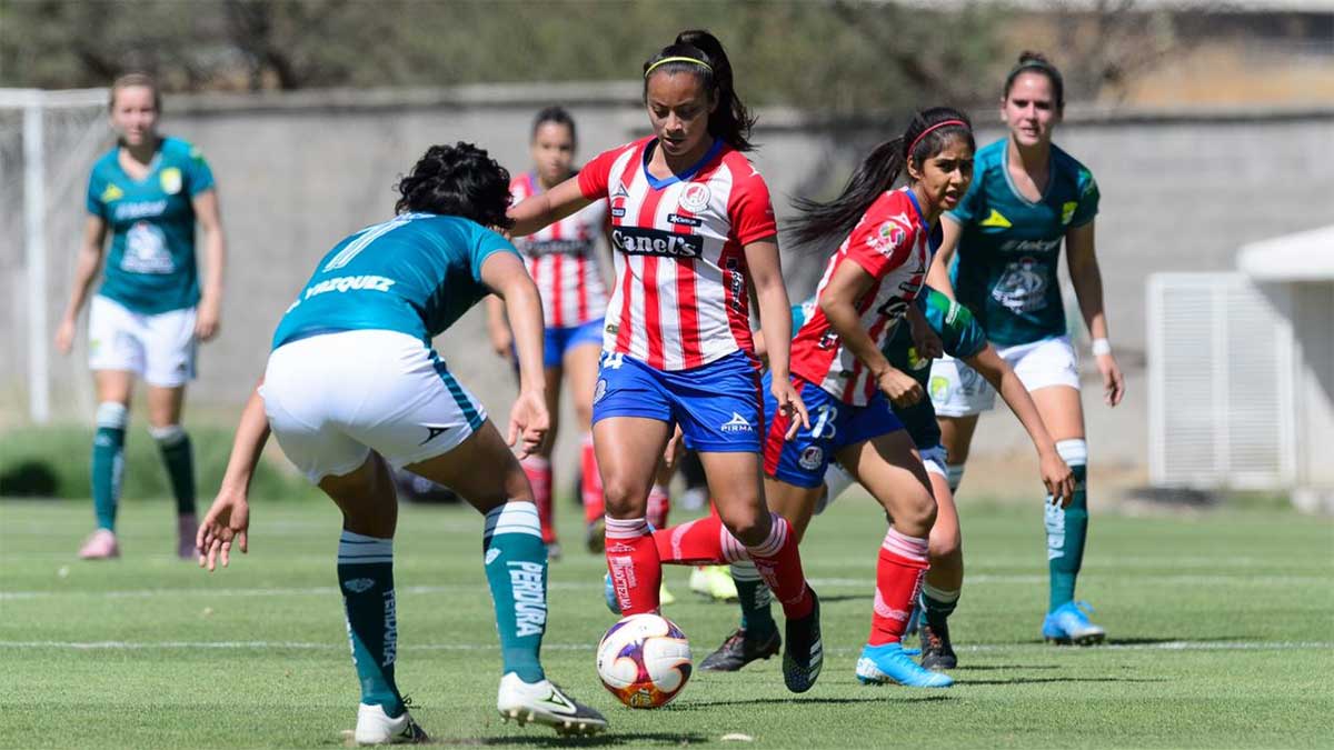 León le da la vuelta al marcador y derrota 3-2 al Atlético de San Luis