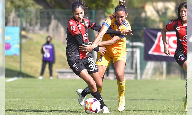 Alison González, delantera del Atlas, llega a 50 goles en la Liga MX Femenil