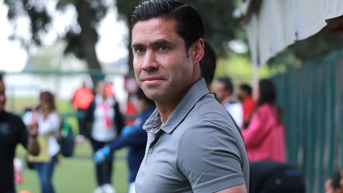 Gabriel Velasco, DT de Toluca femenil, asume la responsabilidad por derrota ante Gallos femenil