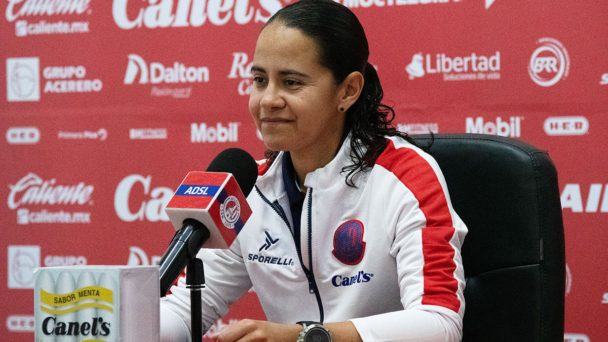 Adriana Aguila, directora deportiva del Atlético de San Luis Femenil, habló de planes y retos del equipo potosino
