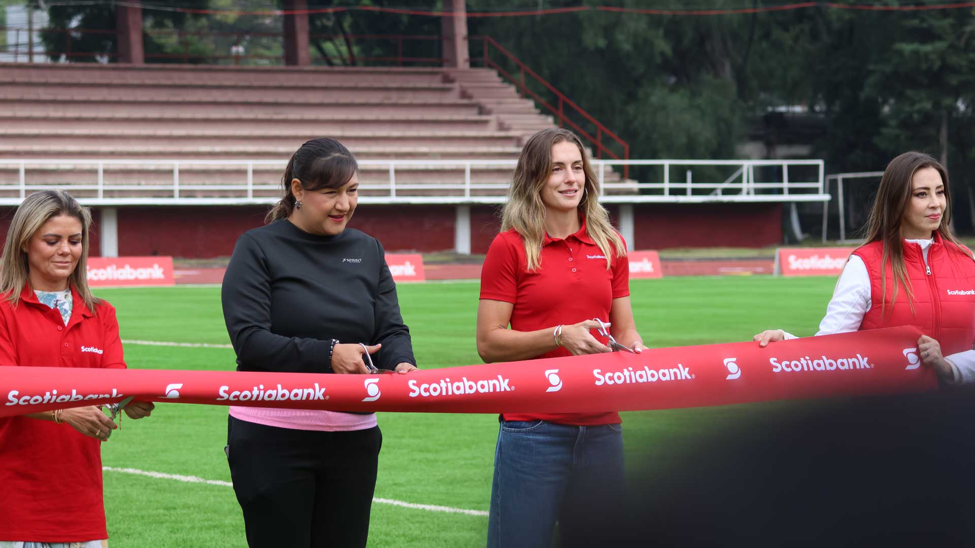 alexia putellas con scotiabank 001