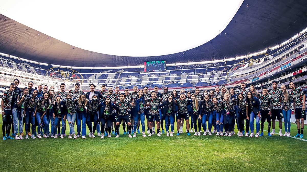 Las jugadoras del América Femenil, invitadas de honor en el Estadio Azteca 