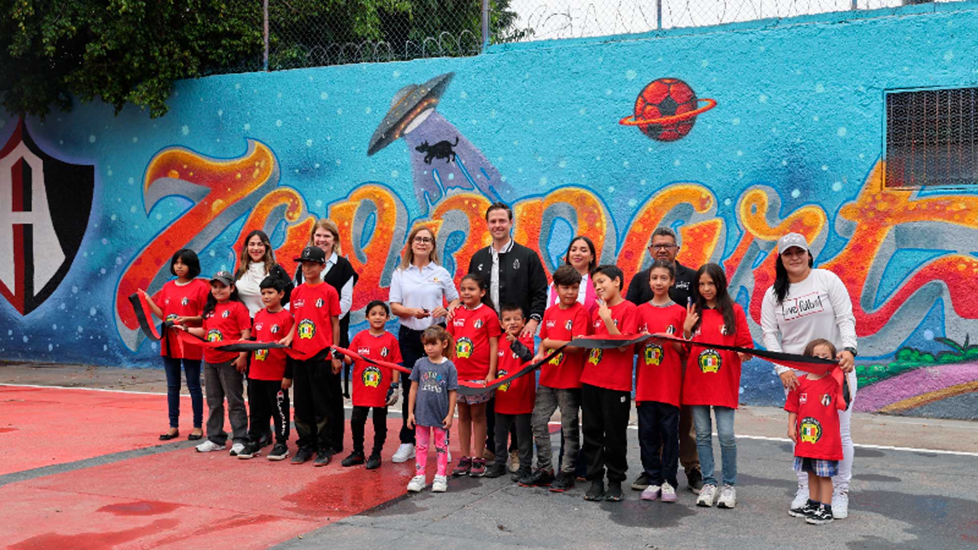 Atlas FC Femenil rehabilita cancha en La Martinica con Eurocolors y Fundación Dibujando un Mañana
