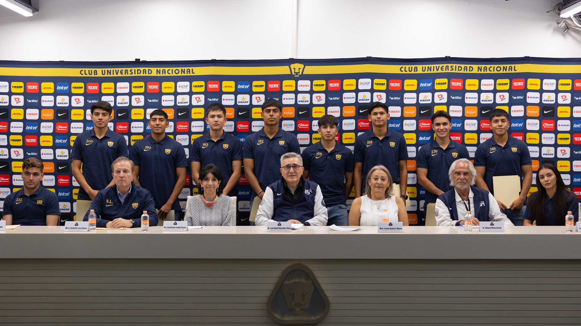 Karol Rodríguez representa a las jugadoras de Pumas en ceremonia académica de la UNAM
