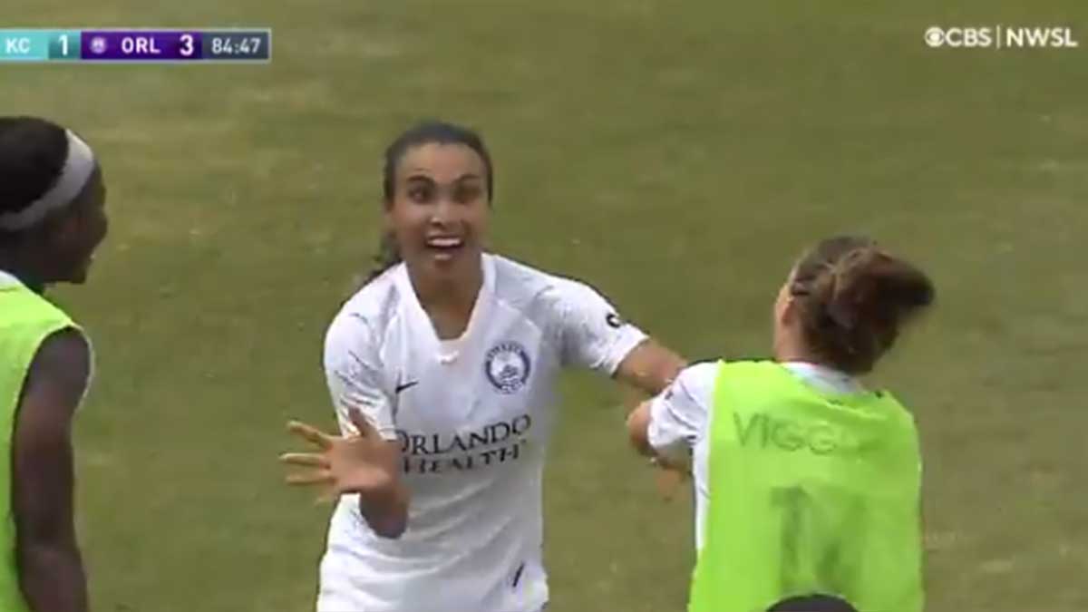 Marta hace un golazo desde media cancha con el Orlando Pride 